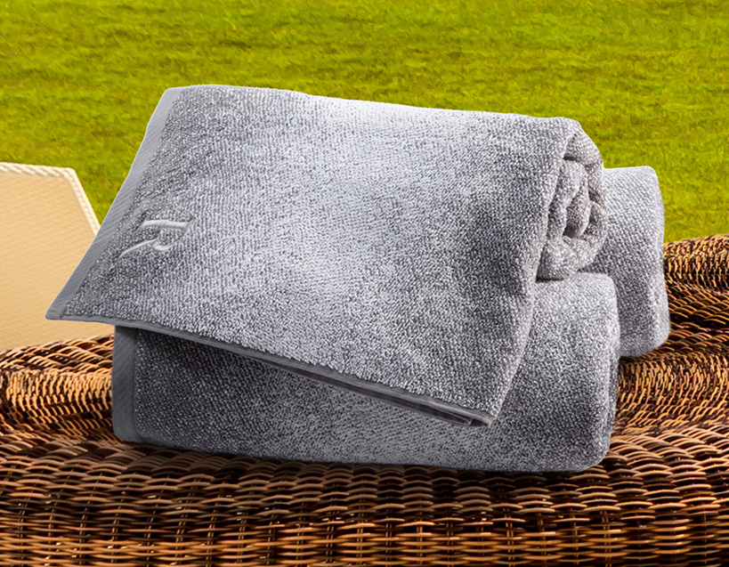 Buy Luxury Hotel Bedding from Marriott Hotels - Pool Towel