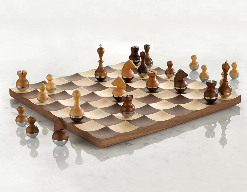 Wobble Chess Set  image